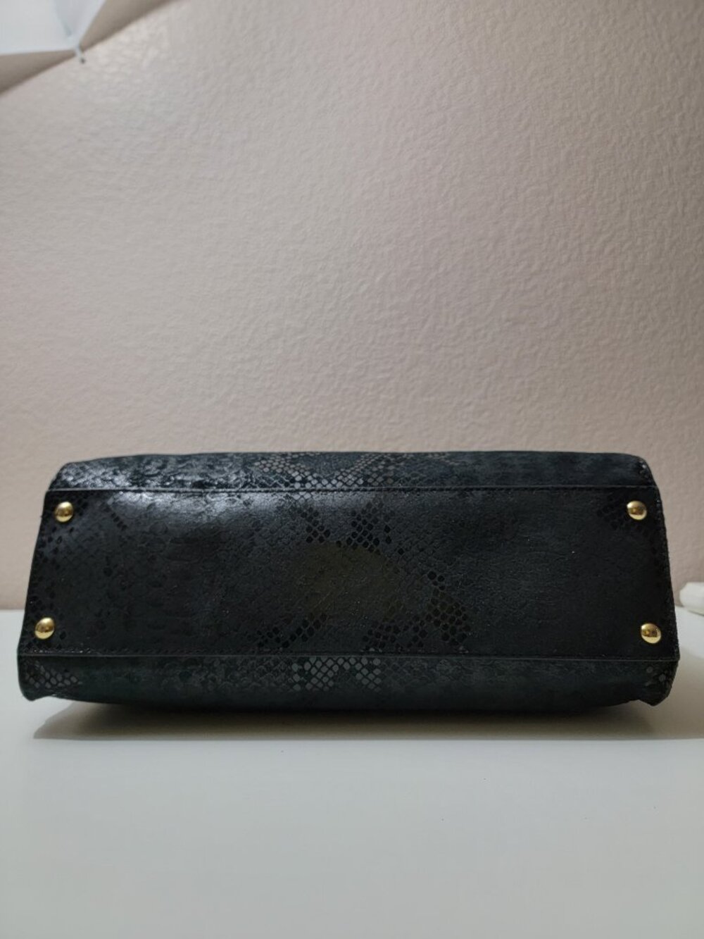 Michael Kors Hamilton Large Tote Black Metallic Snake Embossed Gold Hardware Bag - Picture 7 of 9